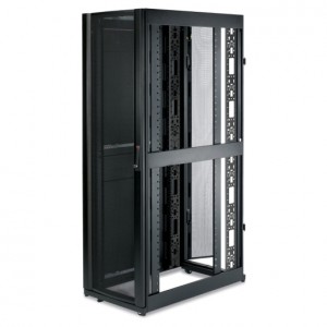 APC Netshelter SX Server Rack Enclosure 42U Black 1991H x 600W x 1070D mm ( AR3100 )