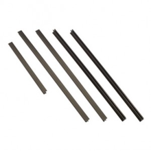 APC Kit Pemangkas Baying NetShelter SX 42U/48U Hitam (AR7600)
