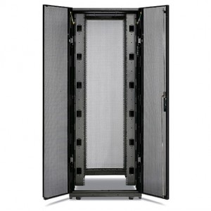Bekalan Kuasa Terganggu NetShelter SX 45U 750mm Lebar x 1070mm Dalam Dengan Sisi Hitam
